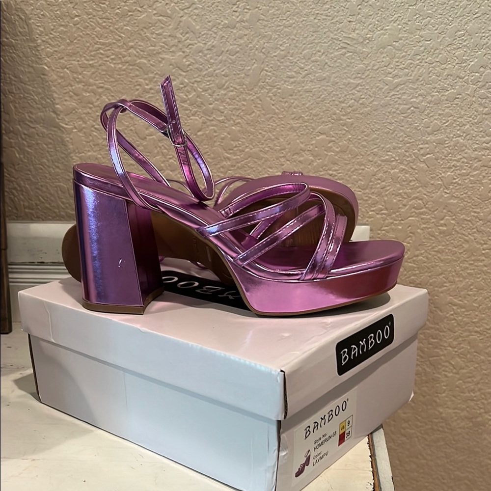 BAMBOO Purple Platform Shoes with Glossy Finish